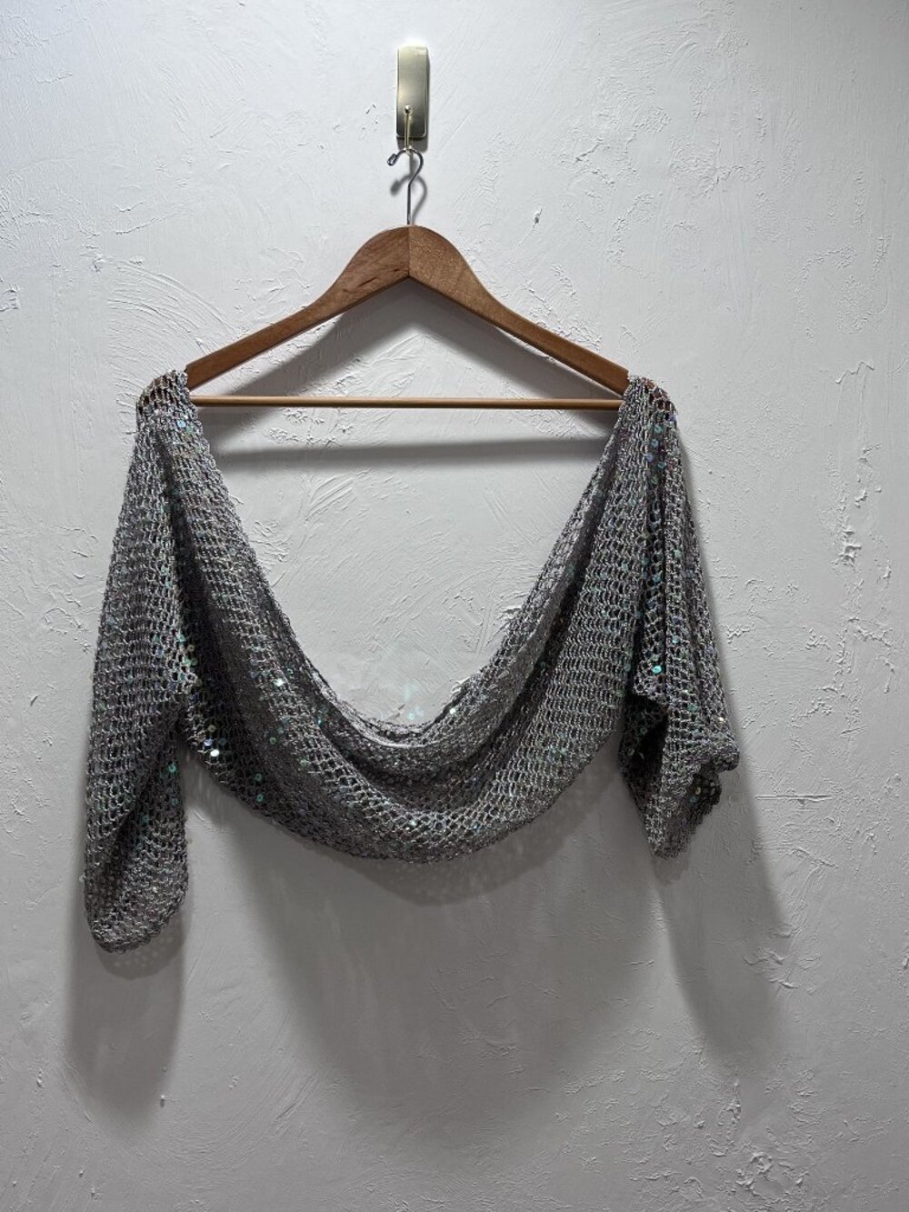 Vintage Women's Y2K 2000s Silver Sequin Mesh Bolero Shawl OS